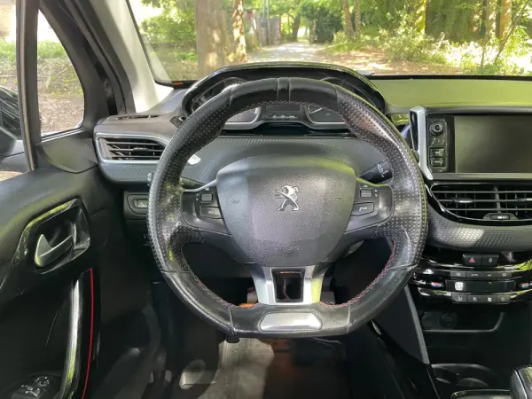 Peugeot 2008 1.2 PureTech GT Line 16