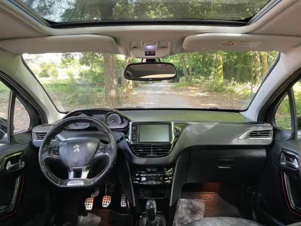 Peugeot 2008 1.2 PureTech GT Line 14