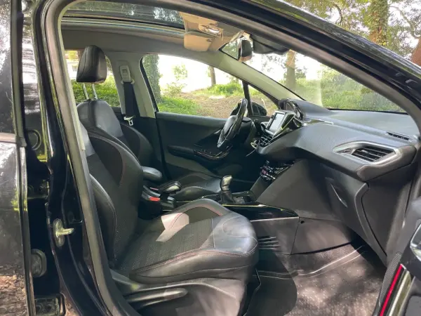 Peugeot 2008 1.2 PureTech GT Line 21
