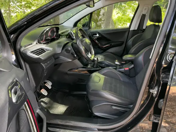 Peugeot 2008 1.2 PureTech GT Line 22