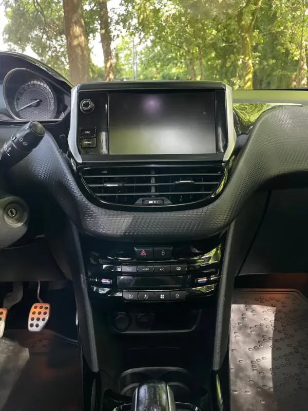 Peugeot 2008 1.2 PureTech GT Line 27