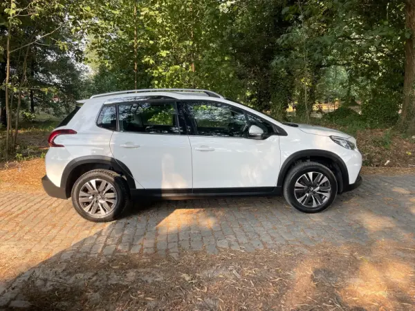 Peugeot 2008 1.2 PureTech Allure 7