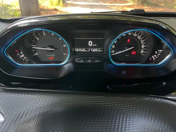 Peugeot 2008 1.2 PureTech Allure 21