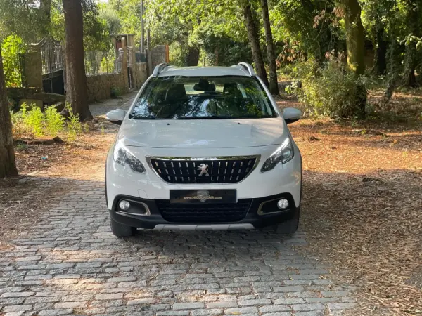 Peugeot 2008 1.2 PureTech Allure 37