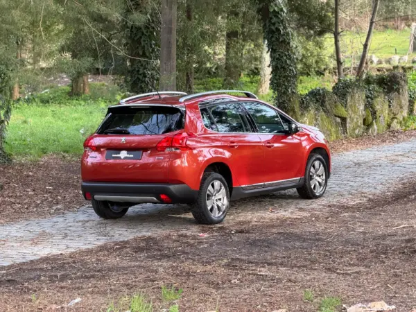 Peugeot 2008 1.2 PureTech Allure EAT6 6