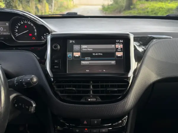 Peugeot 2008 1.2 PureTech Allure EAT6 30