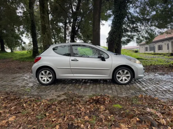 Peugeot 207 1.6 HDi Sport 5