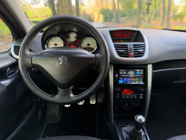Peugeot 207 1.6 HDi Sport 16