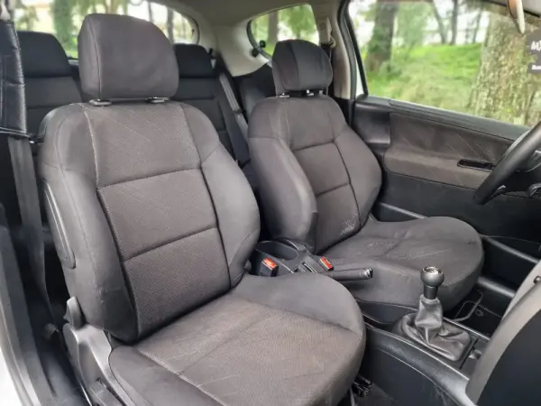 Peugeot 207 1.6 HDi Sport 28