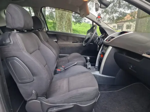 Peugeot 207 1.6 HDi Sport 30