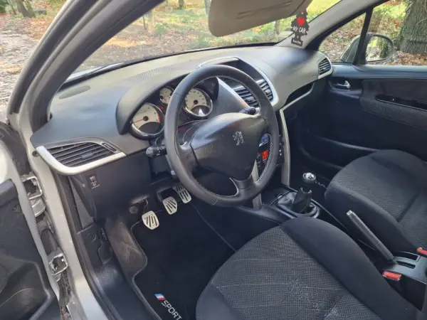 Peugeot 207 1.6 HDi Sport 35