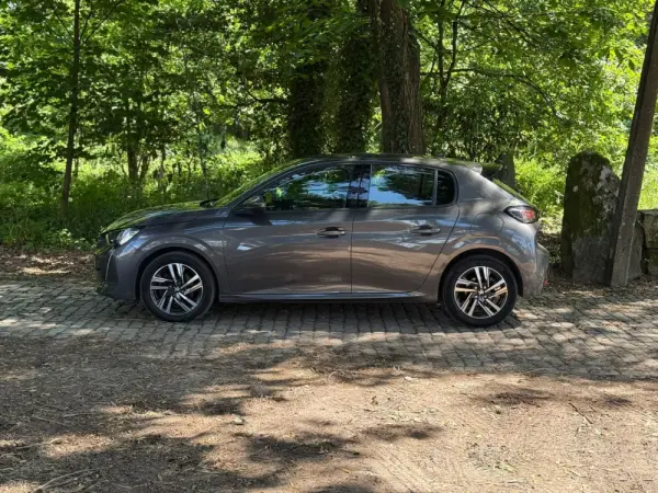 Peugeot 208 1.2 PureTech Allure Pack EAT8 15