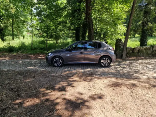 Peugeot 208 1.2 PureTech Allure Pack EAT8 27