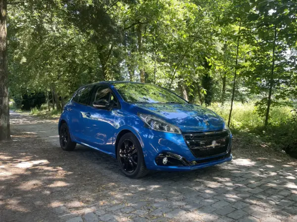 Peugeot 208 1.6 BlueHDi Allure 2