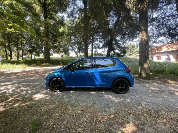 Peugeot 208 1.6 BlueHDi Allure 5