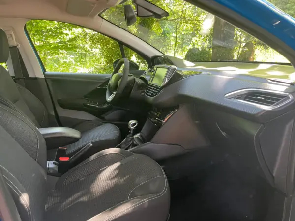 Peugeot 208 1.6 BlueHDi Allure 15