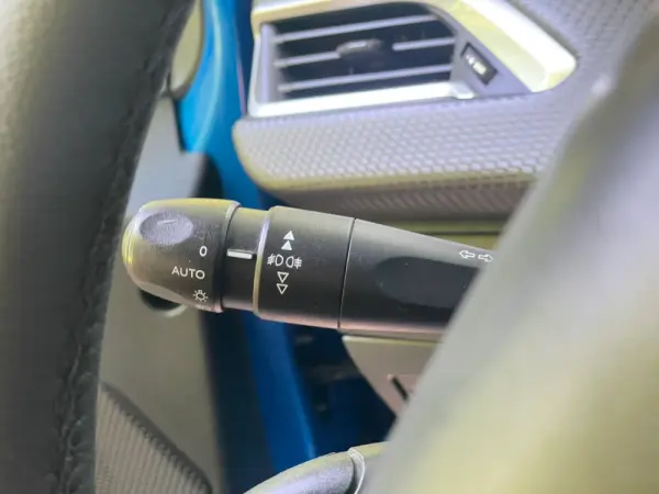 Peugeot 208 1.6 BlueHDi Allure 37