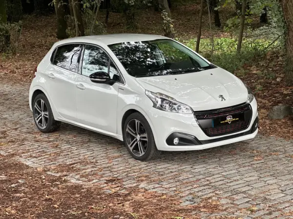Peugeot 208 1.2 PureTech GT Line 2