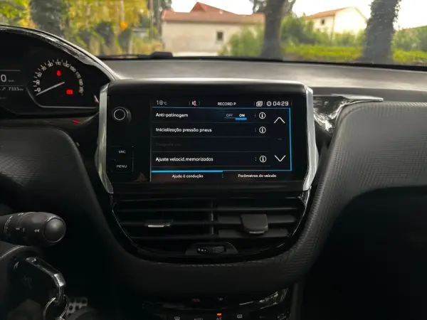 Peugeot 208 1.2 PureTech GT Line 18