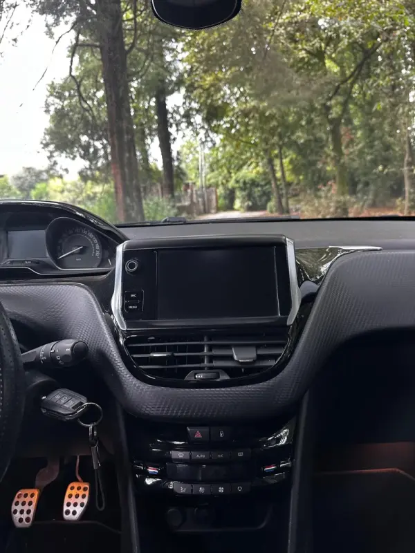 Peugeot 208 1.2 PureTech GT Line 27