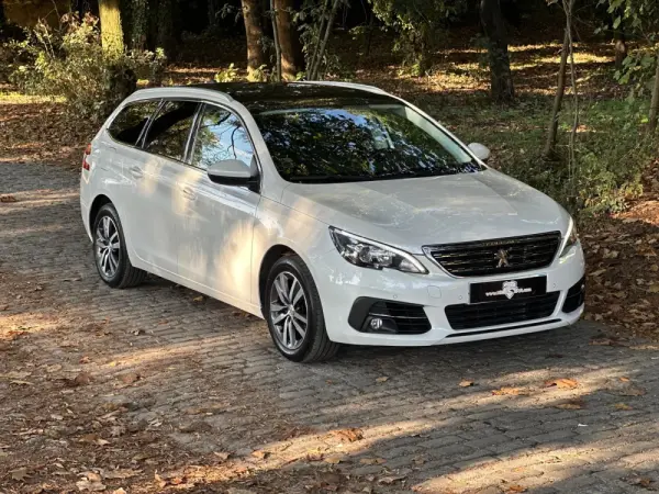 Peugeot 308 1.5 BlueHDi Allure 2