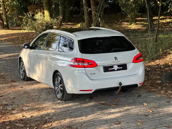 Peugeot 308 1.5 BlueHDi Allure 5