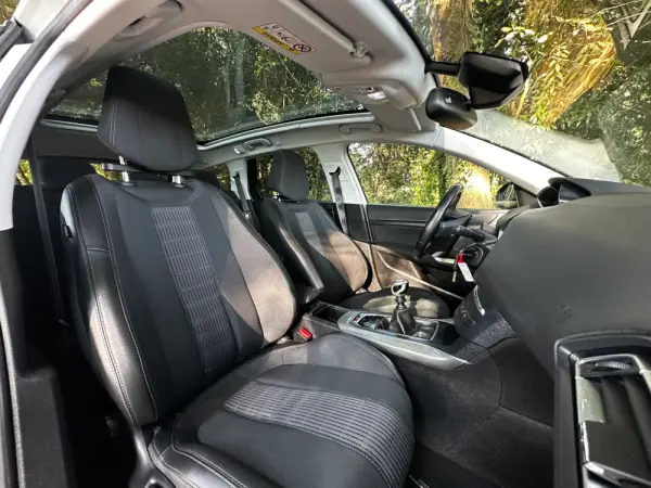 Peugeot 308 1.5 BlueHDi Allure 11
