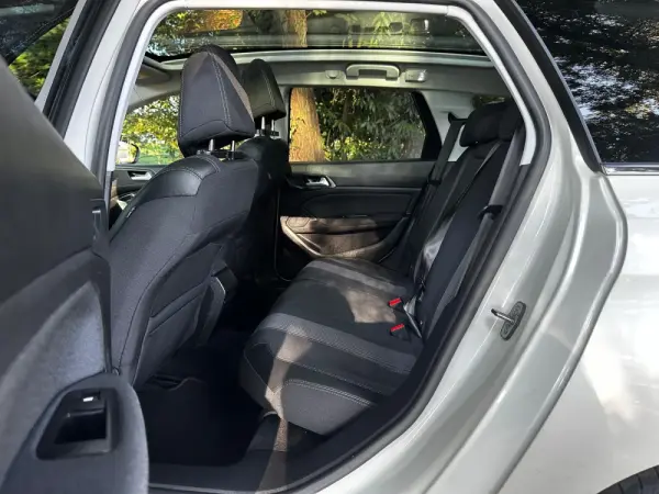 Peugeot 308 1.5 BlueHDi Allure 16