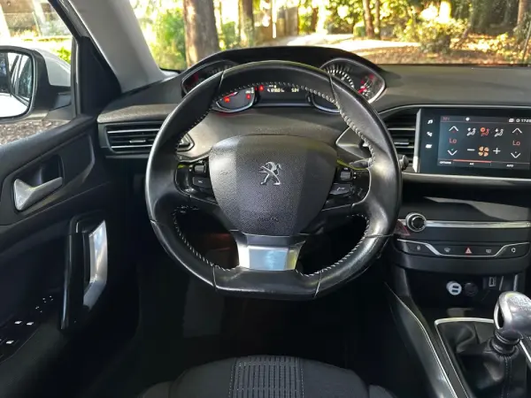 Peugeot 308 1.5 BlueHDi Allure 20