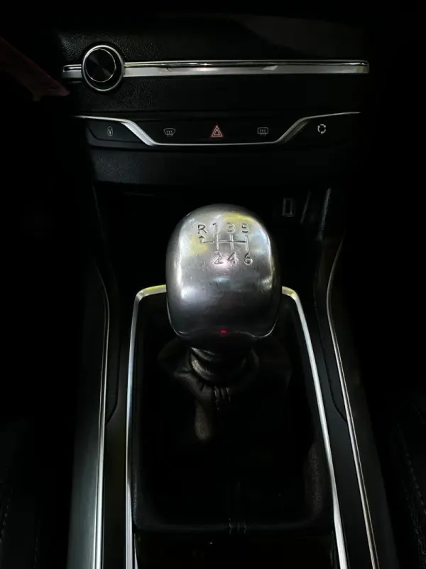 Peugeot 308 1.5 BlueHDi Allure 29