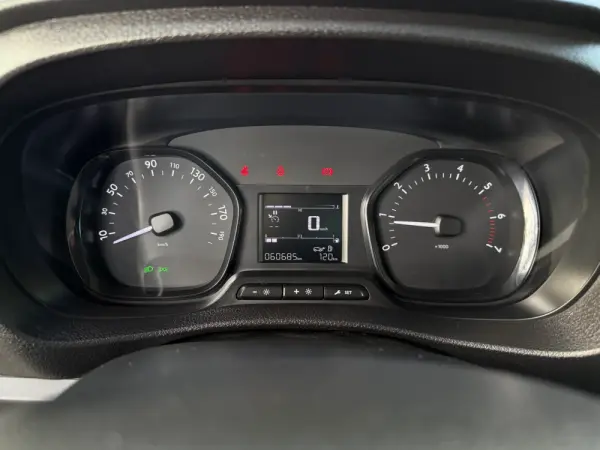 Peugeot Expert 1.5 BlueHDi L2H1 Semi-Vidrado 22