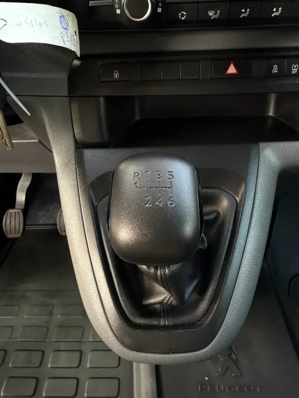 Peugeot Expert 1.5 BlueHDi L2H1 Semi-Vidrado 25