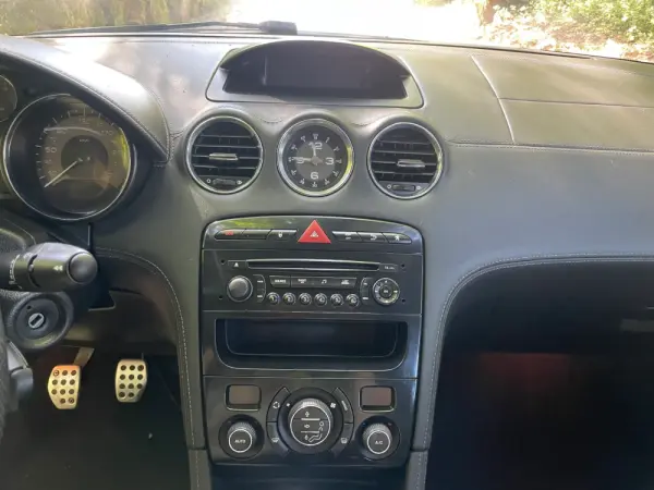 Peugeot RCZ 1.6 THP Onyx 21