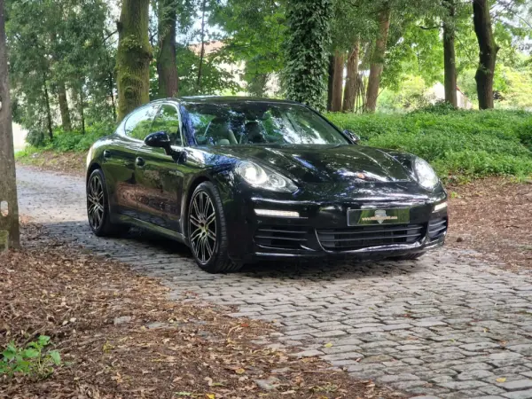 Porsche Panamera S E-Hybrid 2