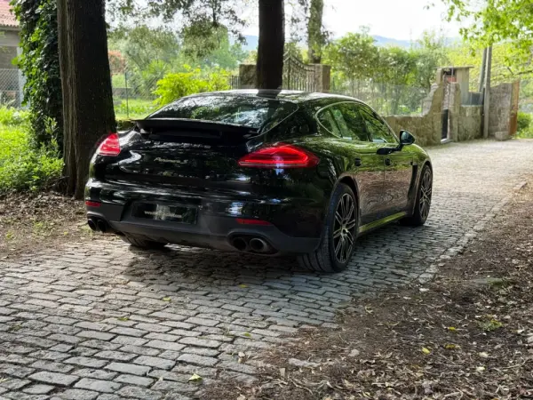 Porsche Panamera S E-Hybrid 8