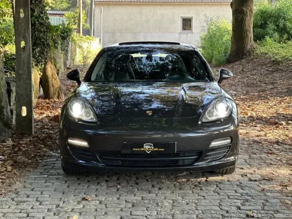 Porsche Panamera S PDK 3