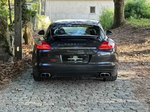 Porsche Panamera S PDK 6
