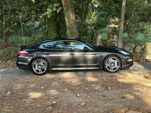 Porsche Panamera S PDK 8