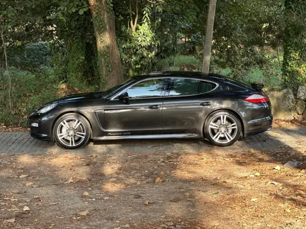 Porsche Panamera S PDK 10
