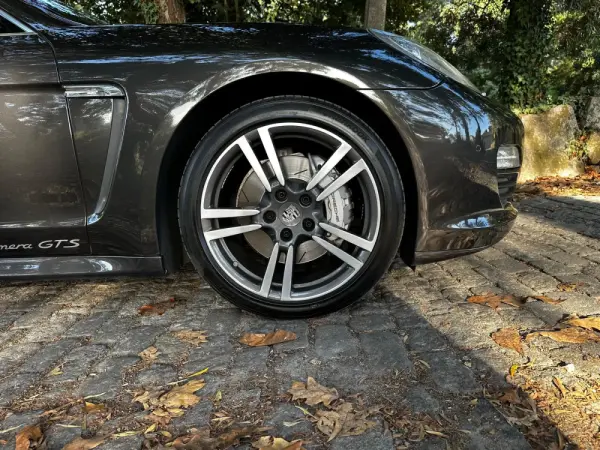 Porsche Panamera S PDK 9
