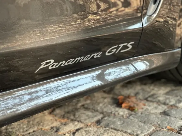 Porsche Panamera S PDK 12