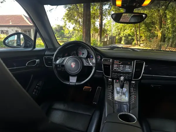 Porsche Panamera S PDK 14