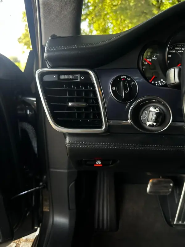 Porsche Panamera S PDK 24