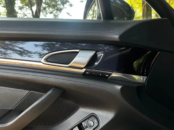 Porsche Panamera S PDK 25