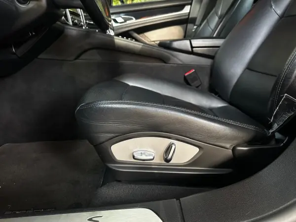 Porsche Panamera S PDK 28