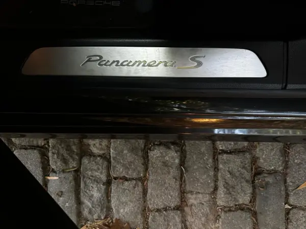 Porsche Panamera S PDK 42