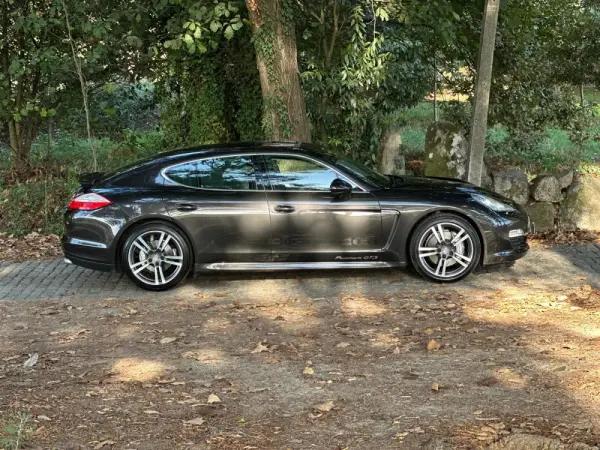 Porsche Panamera S PDK 47