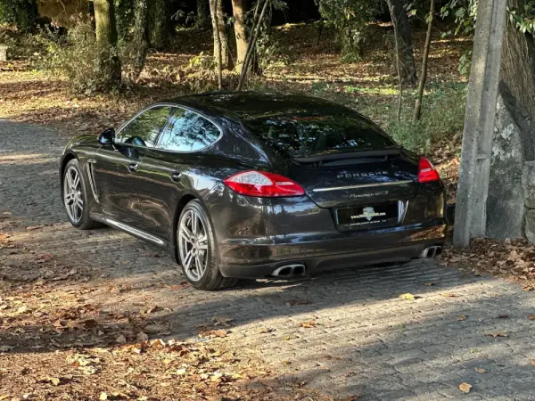 Porsche Panamera S PDK 51