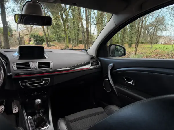Renault Mégane Coupe 1.5 dCi GT Line 32