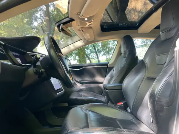 Tesla Model S 90D 16